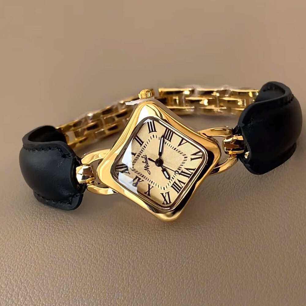 New Women's Stylish and Elegant Light Luxury Retro Watch with Roman Numerals