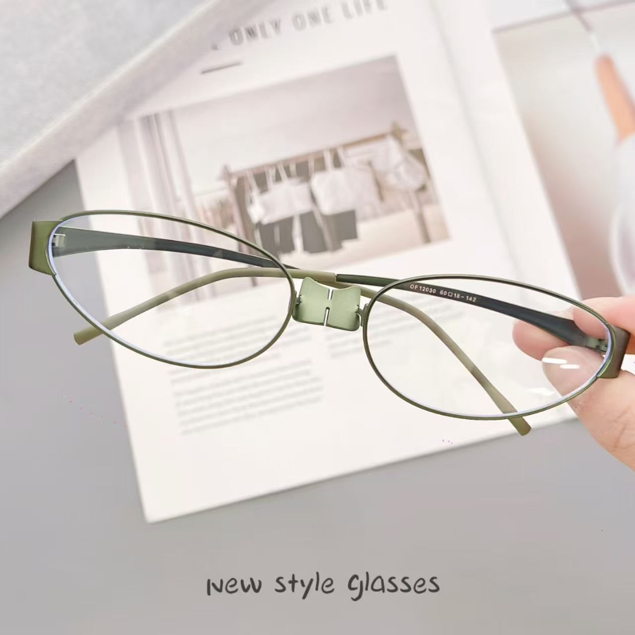 Elegant Modern Oval Sunglass Model | Sleek Sterling Finish Ideal For Everyday Wear