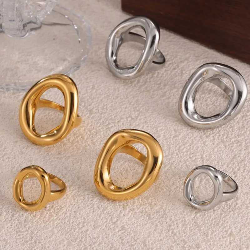 Fashion Minimalist Large Rings For Women Stainless Steel Gold Plated Waterproof Hip-hop Womens Finger Ring Aesthetic Jewelry H260327