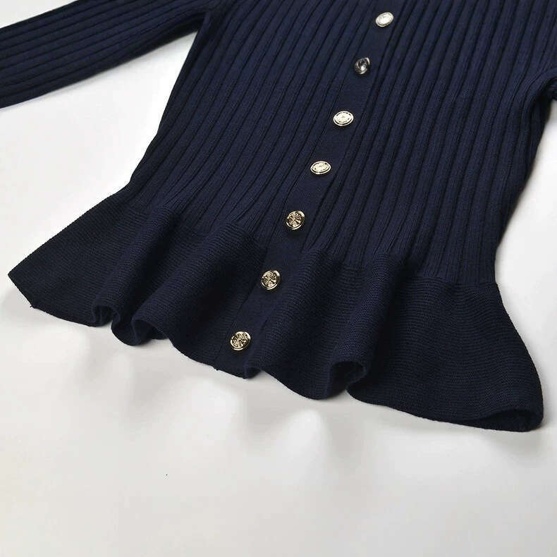 2026 autumn and winter new designer fashionable and elegant V-neck bell shaped sleeves versatile CC pleated c1 knitted women's cardigan top