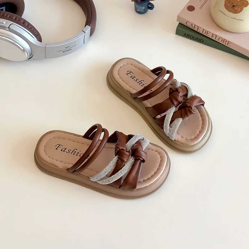 Summer Slippers for Kids Girl Brand Designs Outdoor Beach Shoes Slides Holiday Student Crystal Strape Househould Slippers I04183T260327