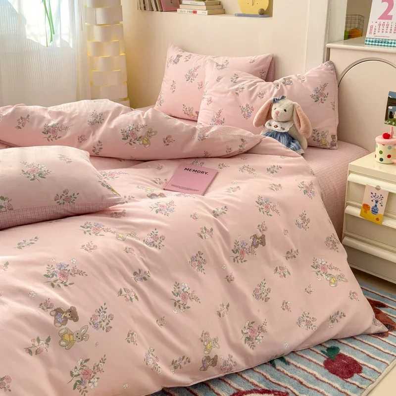 100 Cotton 4-Piece Duvet Cover Set 1 Duvet Cover 2 Pillowcases 1 sheet Minimalist Cartoon Design Ultra-Soft Bedding Set H260327