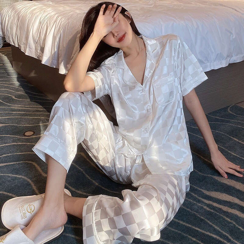 Spring new women's pajamas, elegant floral short-sleeve set, popular online, made of ice silk, can be worn outside, home wear, peony flower, ligh