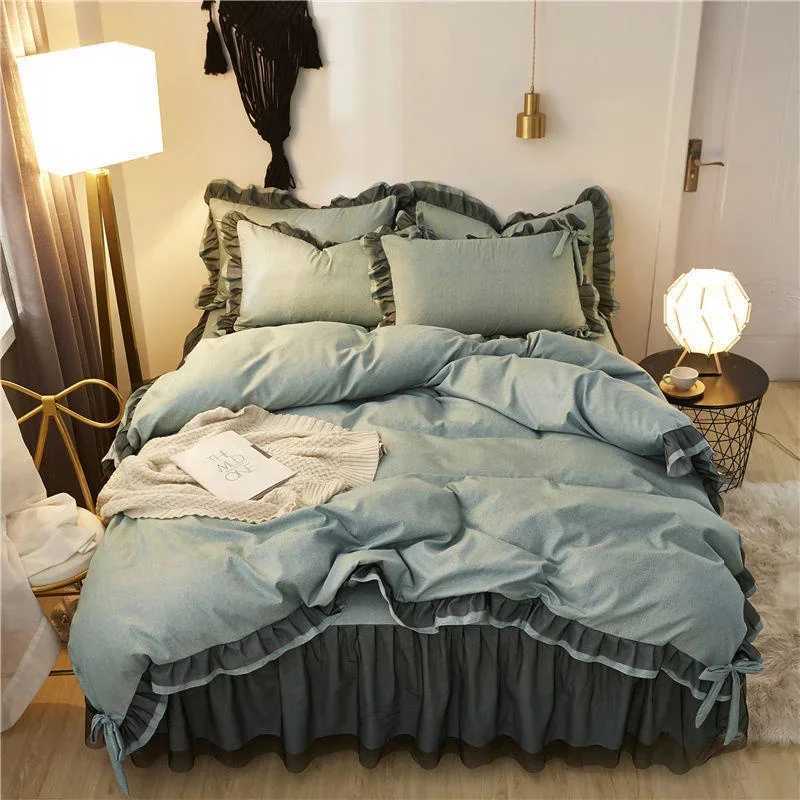 Luxury Black Princess Bedding Sets Kawaii Bed Skirt Sheet Pillowcase Fashion Girl Duvet Cover 4 Pieces Home Decoration H260327