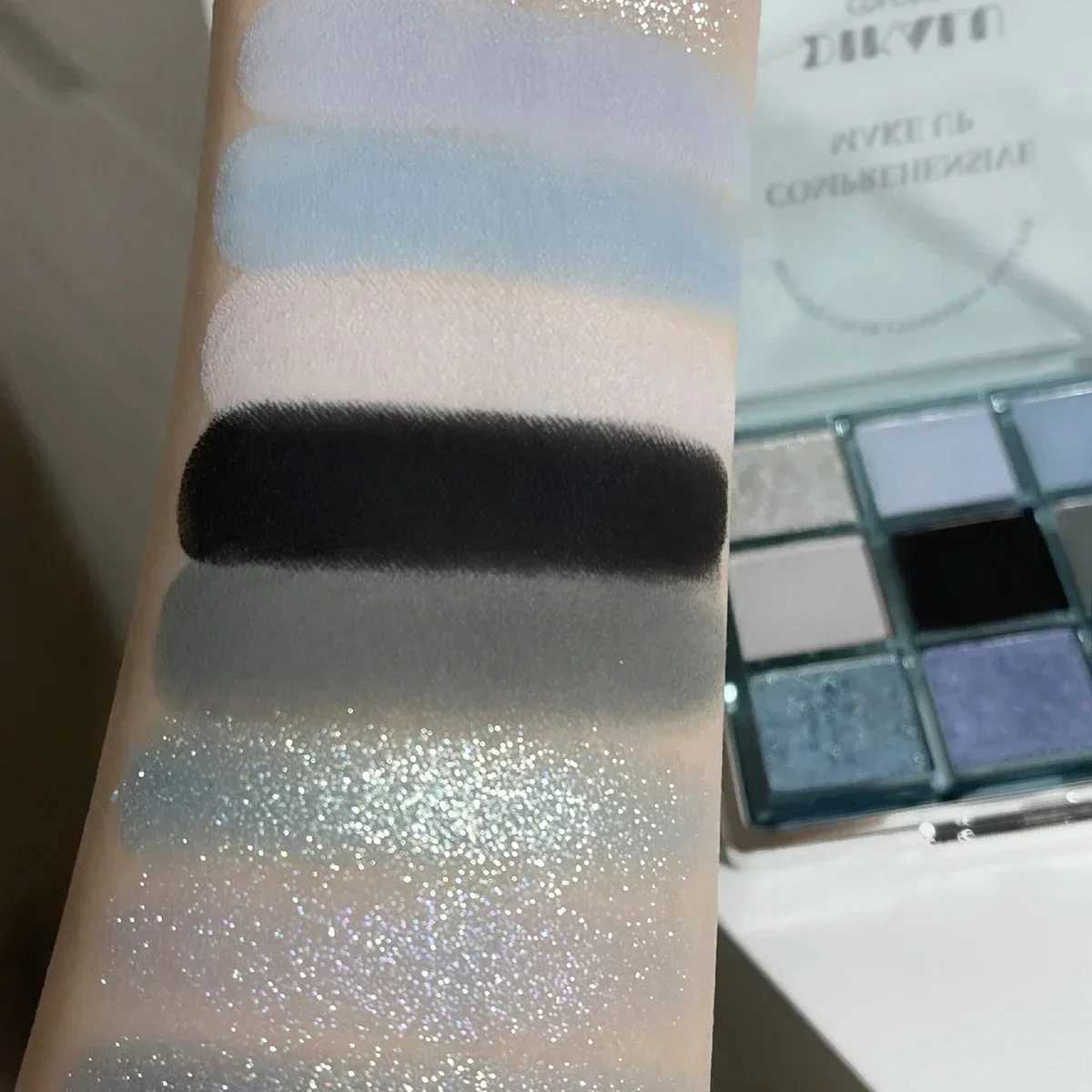 Punk Blue Eyeshadow Palette 9 Colors Matte Smoky Black Eye Shadow Shimmer Palette Glitter Nude Cosmetics Pearlescent Eye Makeup H260327