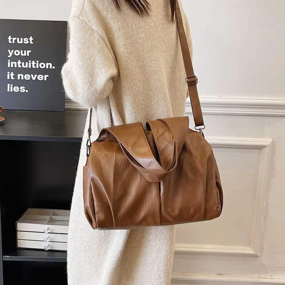 Big Black Large Hobo Shopper Capacity Pu Leather Shoulder Bag Solid Color Simple Fashion Commuter Bag Retro Travel Tote Handbags C260327