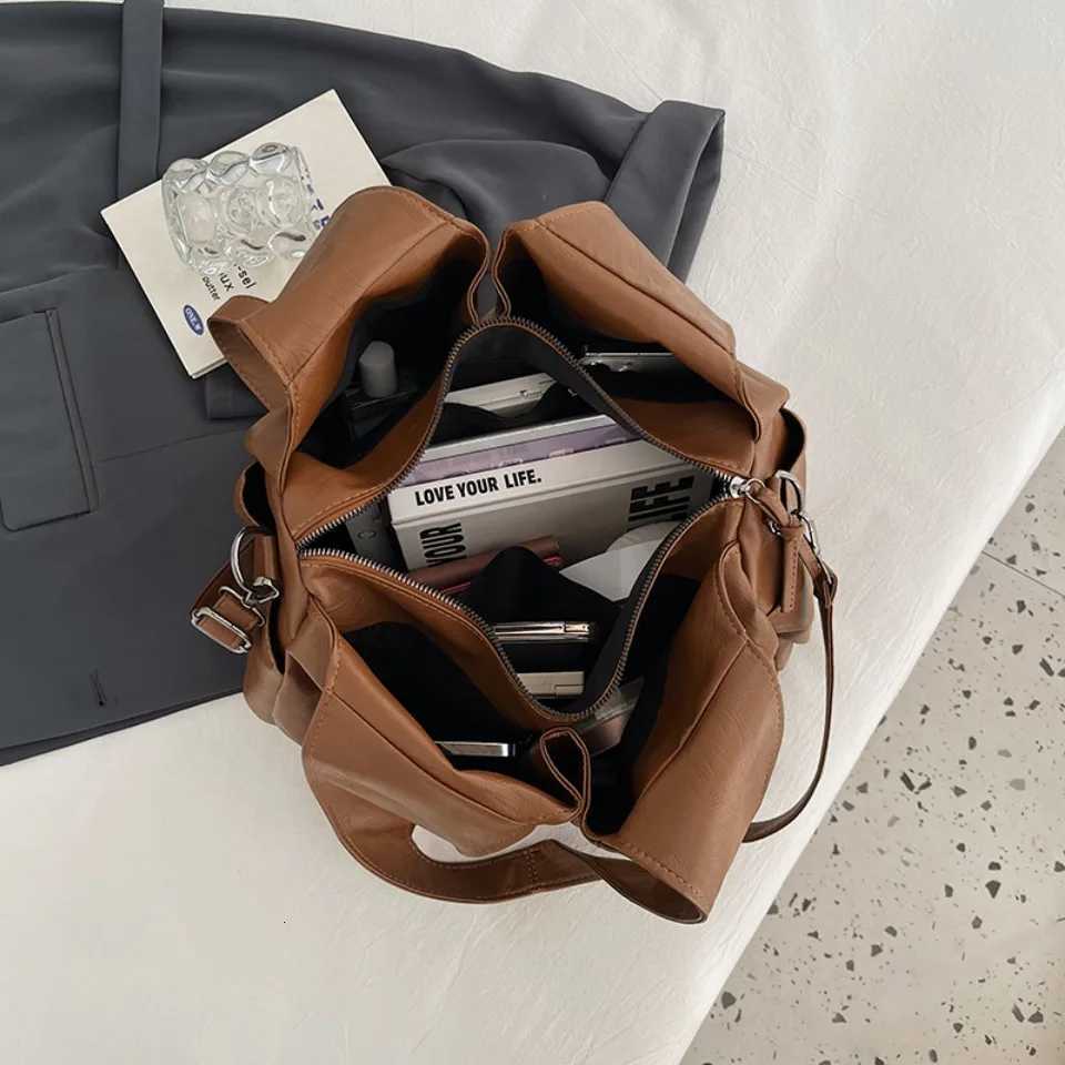 Big Black Large Hobo Shopper Capacity Pu Leather Shoulder Bag Solid Color Simple Fashion Commuter Bag Retro Travel Tote Handbags C260327