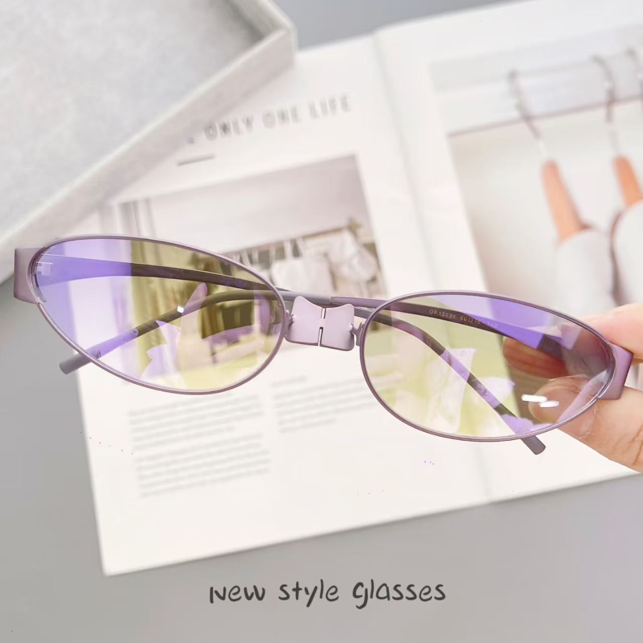Elegant Modern Oval Sunglass Model | Sleek Sterling Finish Ideal For Everyday Wear
