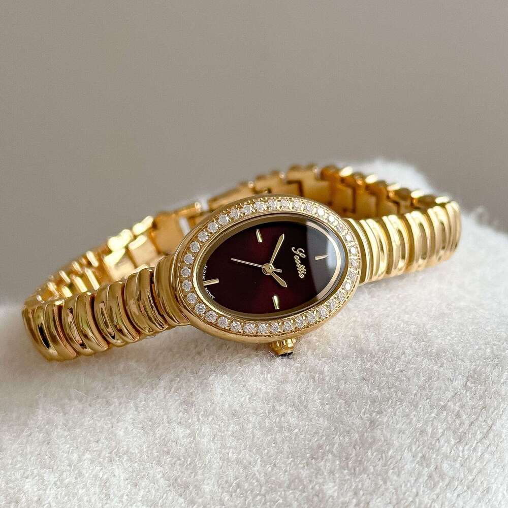2026 Popular Women's Watch with Exquisite Diamond Inlays