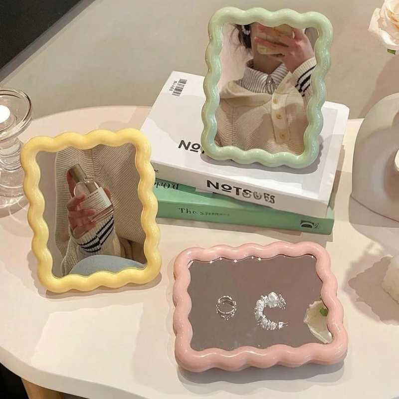 Cute Makeup Cream Wave Design Office/Mural Dormitory Room Decoration Travel Makeup Accessories Mini Mirror Convenient H260327