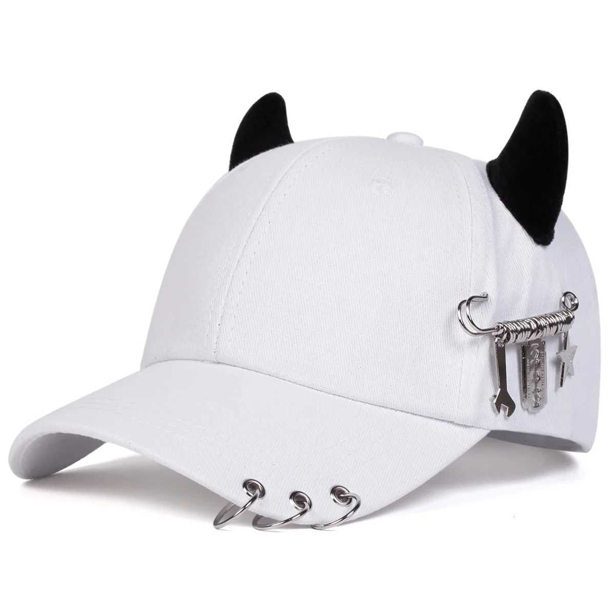 Unisex Lron Ring Cow Horn Personality Baseball Caps Spring Autumn Outdoor Adjustable Casual Hats Sunscreen Hat M260327
