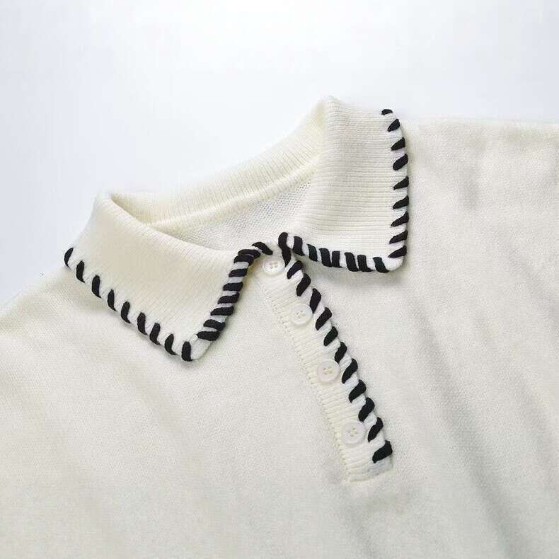 D19 2026 Summer New Designer French Elegant Fashion Women's White Long Sleeve CC Knitted Sweater