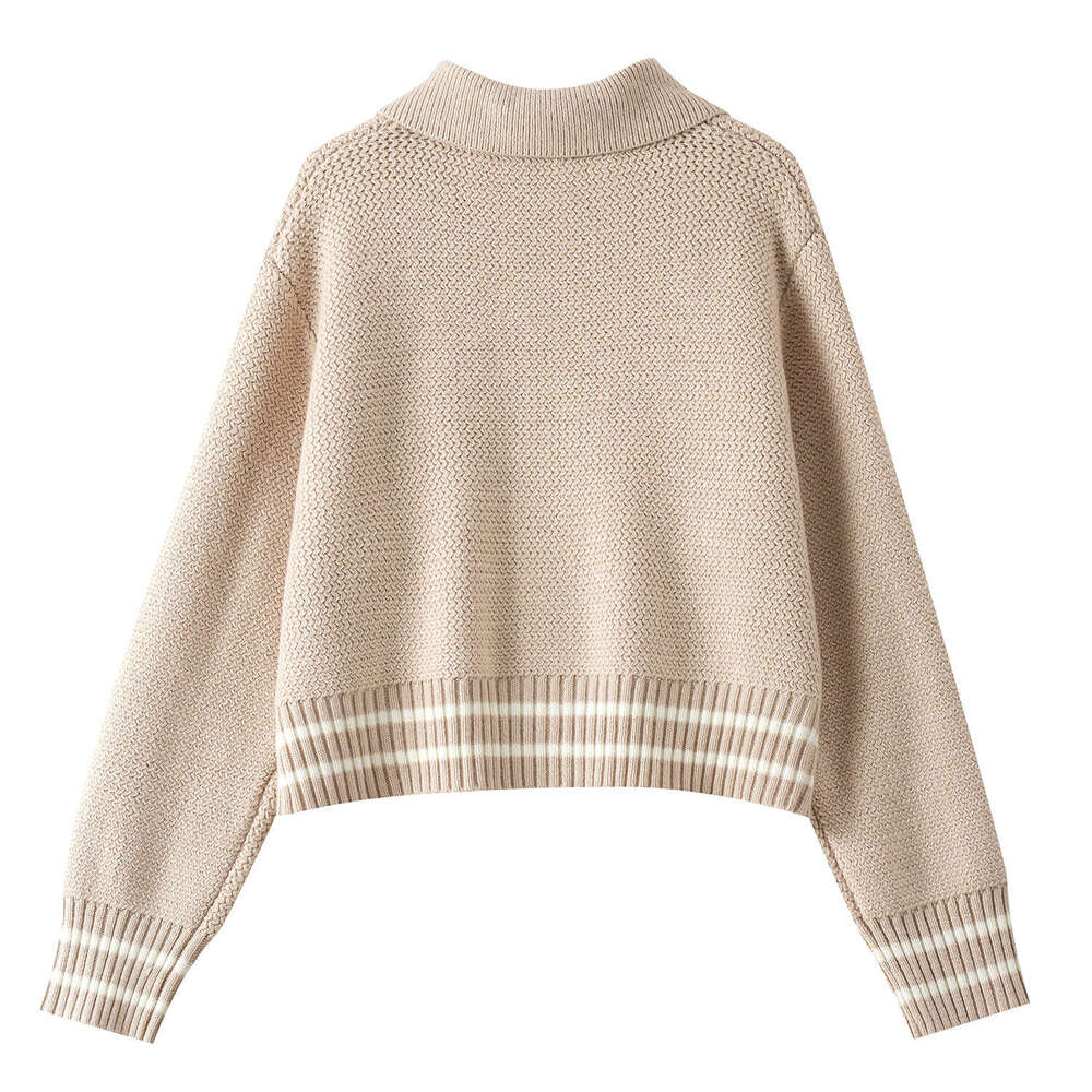 Designer French niche women's coat 2026 CC autumn D19 and winter new item, collar metal buckle knitted wool cardigan