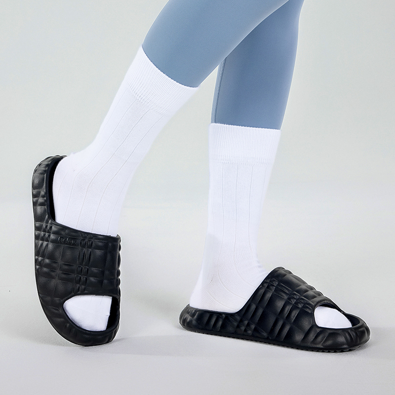 Slides Couple Ultra Light Trendy Fashion Gifts Plaid Pattern EVA Slippers Summer Outdoor Sandals Fashionable Non Slip Solid Slide 2502A