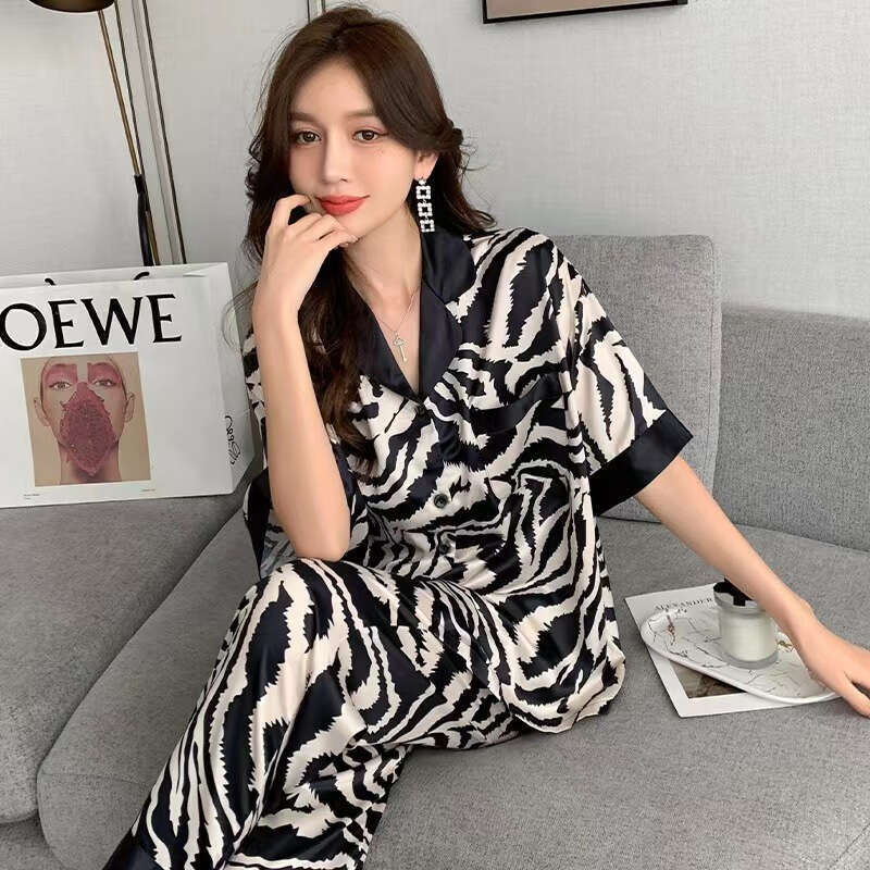Spring new women's pajamas, elegant floral short-sleeve set, popular online, made of ice silk, can be worn outside, home wear, peony flower, ligh