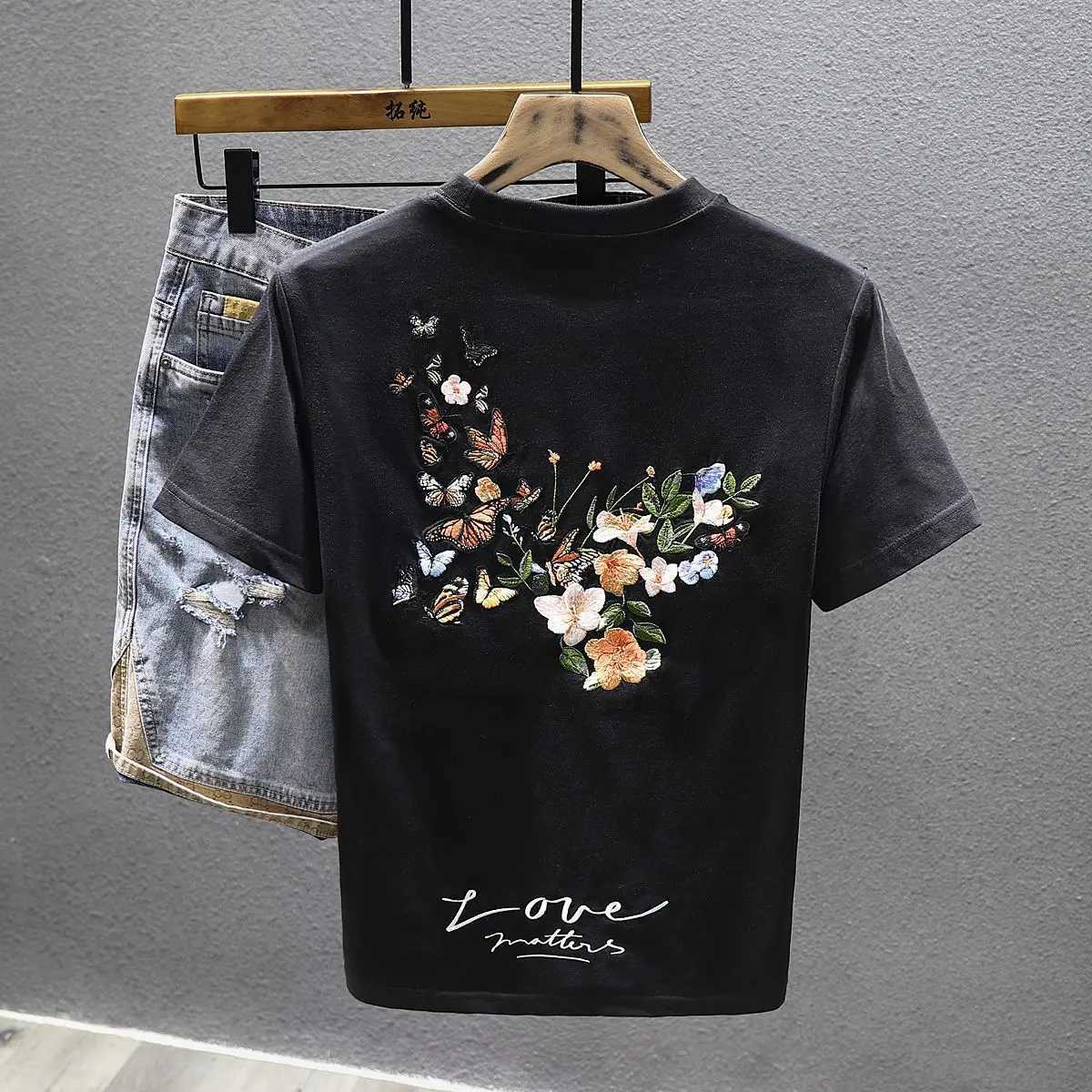 2025 Summer New Chinese Style Butterfly Embroidered Short-sleeved T-shirt Men Loose Casual Top C260326
