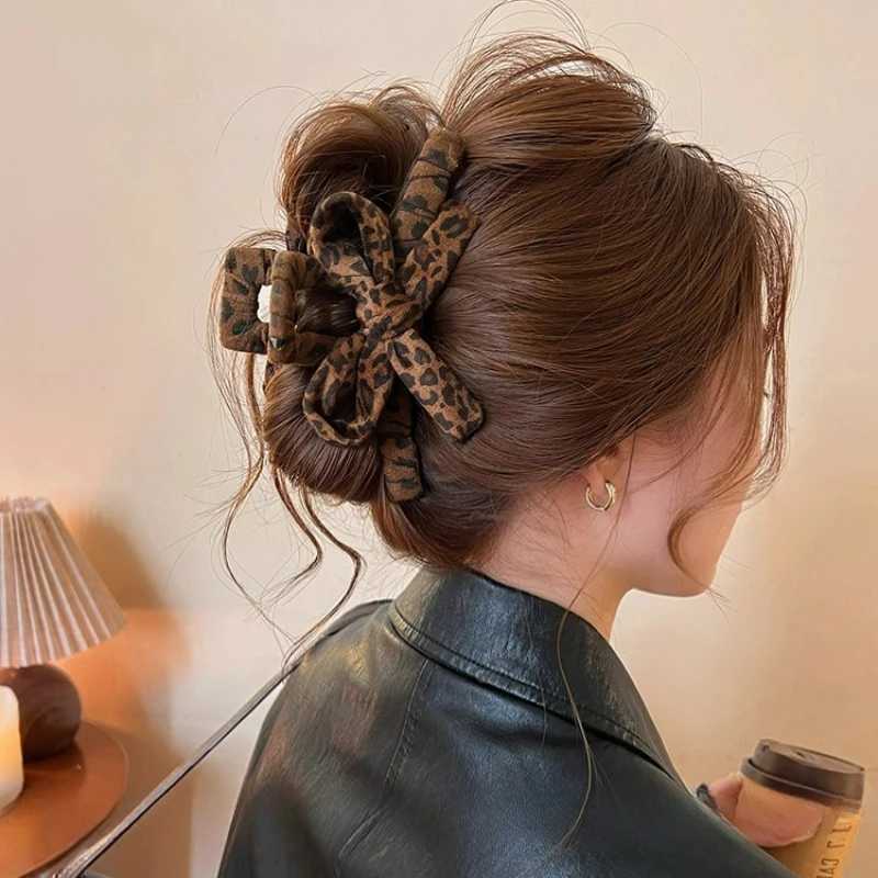 Leopard print bow clip elegant large shark clip new autumn and winter back of the head hair clip stylish clip H260328