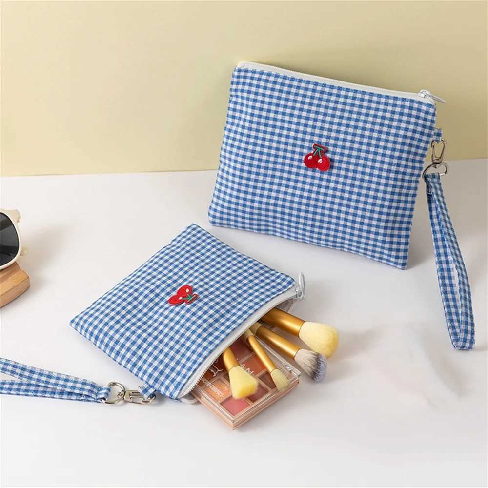 Cherry Canvas Makeup Bag Portable Red Plaid Large Capacity Cosmetics Lipstick Storage Bag Pouch Zipper Toiletry Handbag D260328