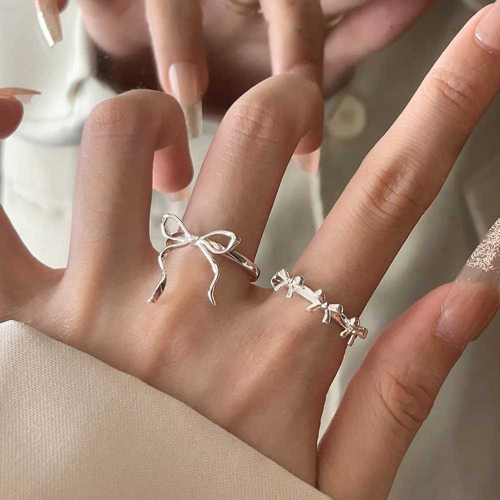 Romantic Lovely Silver Color Bow Tie Ribbon Rings for Women Exquisite Fashion Geometric Lines Open Finger Ring Jewelry Gift H260328