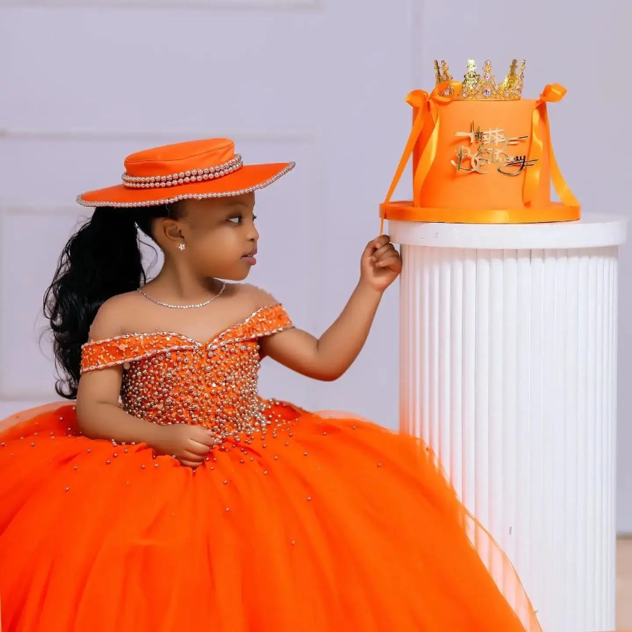 Gorgeous Orange Pageant Elegant Ball Gown Off Shoulder Crystals Beads Flower Girl Dresses for Wedding Party Birthday Formal Occasions M27