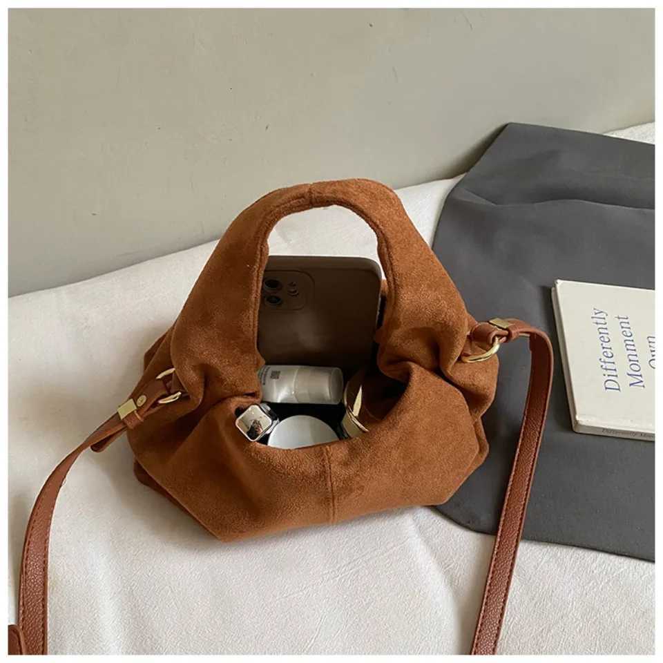 French Cloud Dumpling Bags Brand Design Frosted New Fashion Handbag Lunch Box Bag Retro Magnetic Clasp Shoulder Crossbody Bags C260327