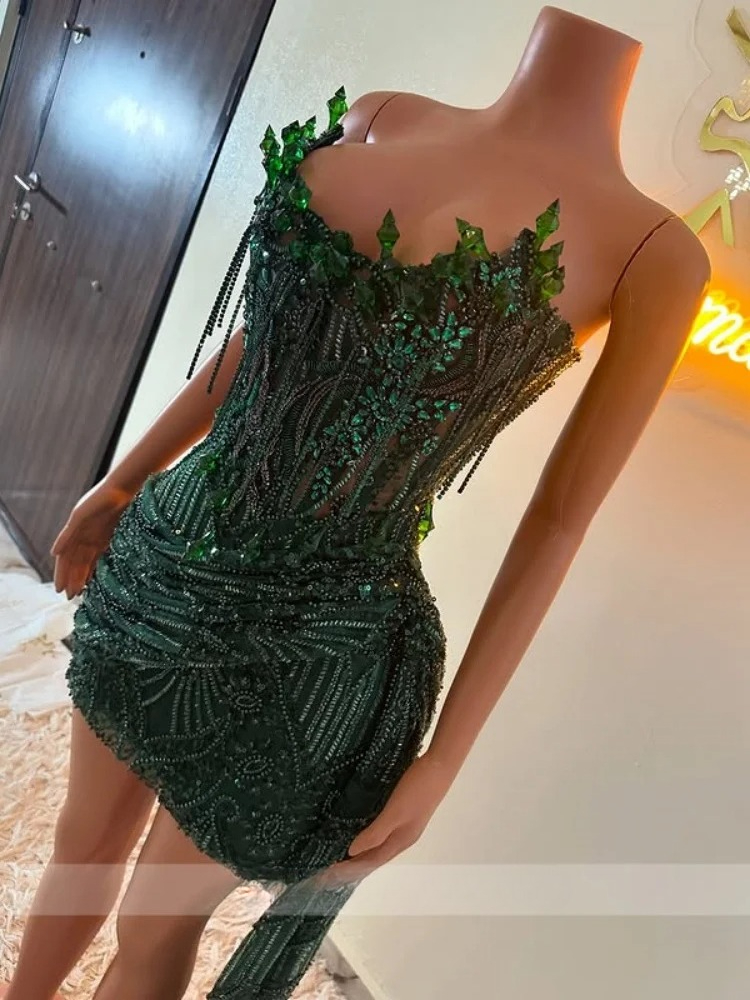 Luxury Short Red Prom 2026 Beading Gems Birthday Diamonds Cocktail Senior Homecoming Party Gowns Customized Evening Dress Lux M27