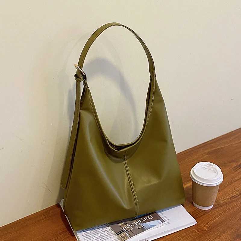 Retro commuter texture shoulder bag women 2025 popular Korean version temperament underarm bag tote bag fashion women C260327