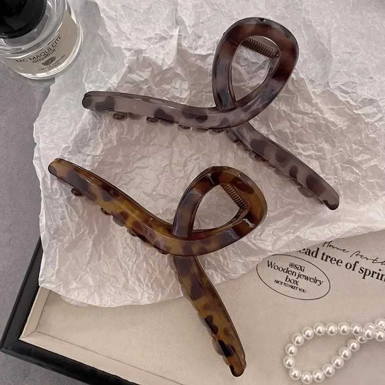 2024 New Fashion Acrylic Arc Hair Claws Headwear Leopard Print Large HairClip Shark Clip For Women Barrettes Hair Accessories H260328