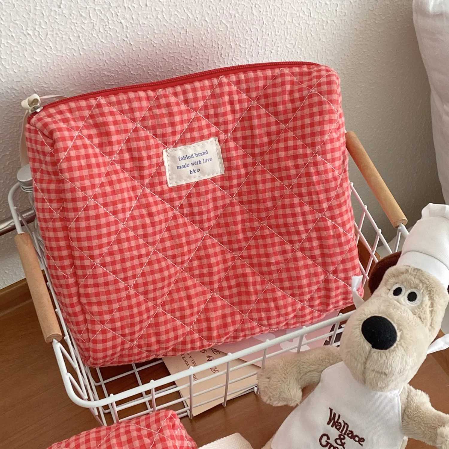 Women Large Capacity Checkered Cosmetic Bag Girls Cotton Skincare Brushes Storage Bag Portable Travel Toiletry Bag Makeup Bag D260328