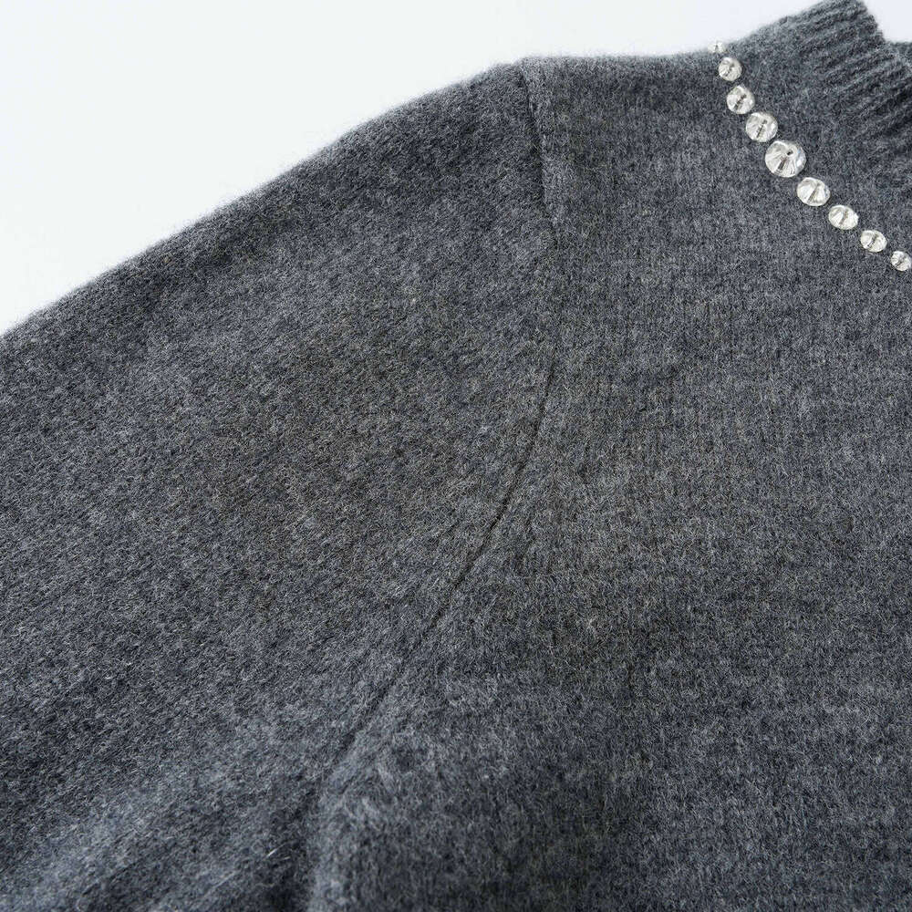 2026 autumn new designer k30 slim fit elegant gray heavy rhinestone bow long sleeved CC fashionable knitted cardigan top