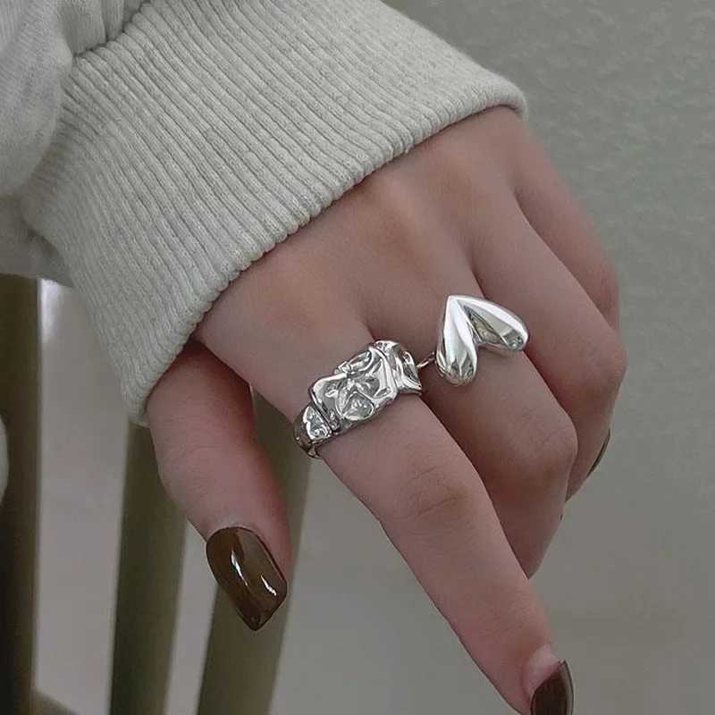 LATS Sweet Cool Silver Color Rings for Women Girl Korea Elegant Simple Smooth LOVE Heart Ring Fashion Jewelry Accessories H260328