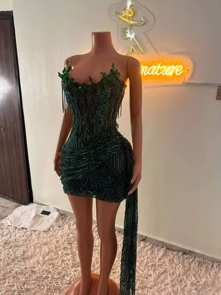 Luxury Short Red Prom 2026 Beading Gems Birthday Diamonds Cocktail Senior Homecoming Party Gowns Customized Evening Dress Lux M27