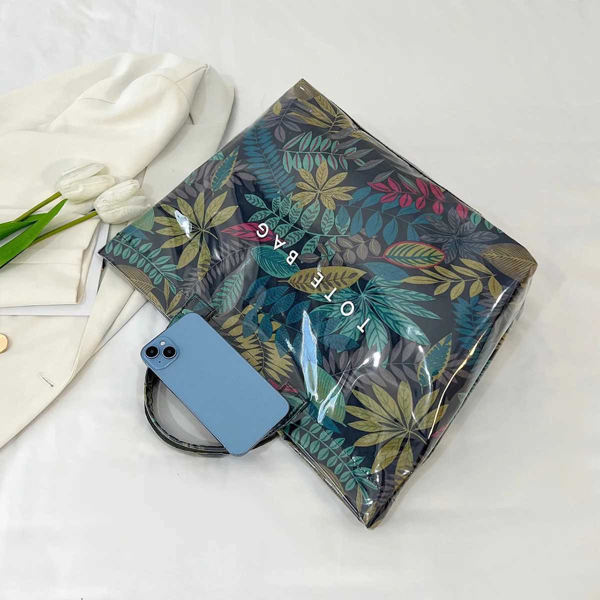 Korean Style Tote Bag Camouflage Leaf Print Clear PVC Magnetic Clasp Large Capacity Water Resistant Easy Clean for Commute C260327