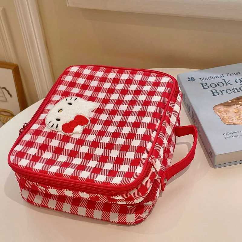 Hello Kitty Cosmetic bag Portable Makeup bag Cute Makeup organizer Large Capacity Womens Handbag Travel Necessaire Toiletry bag D260328
