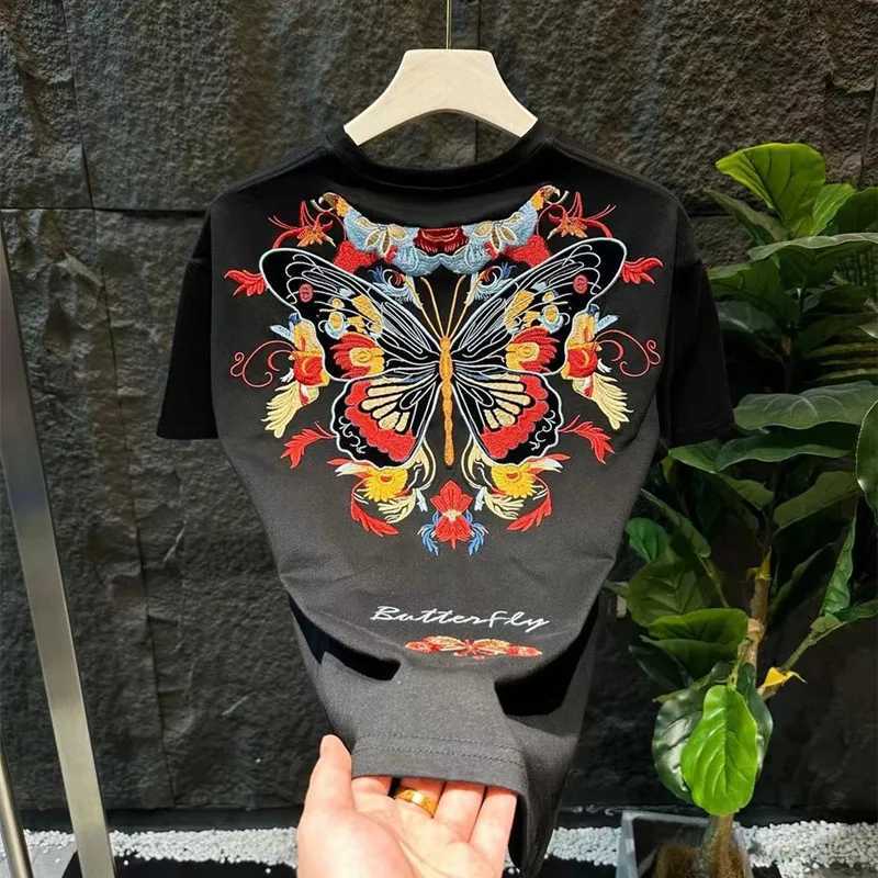 Summer New Fashion Embroidery Butterfly Neutral Short O-neck Casual Heavy Texture Cotton Men Loose T-shirt 3 Colors C260326