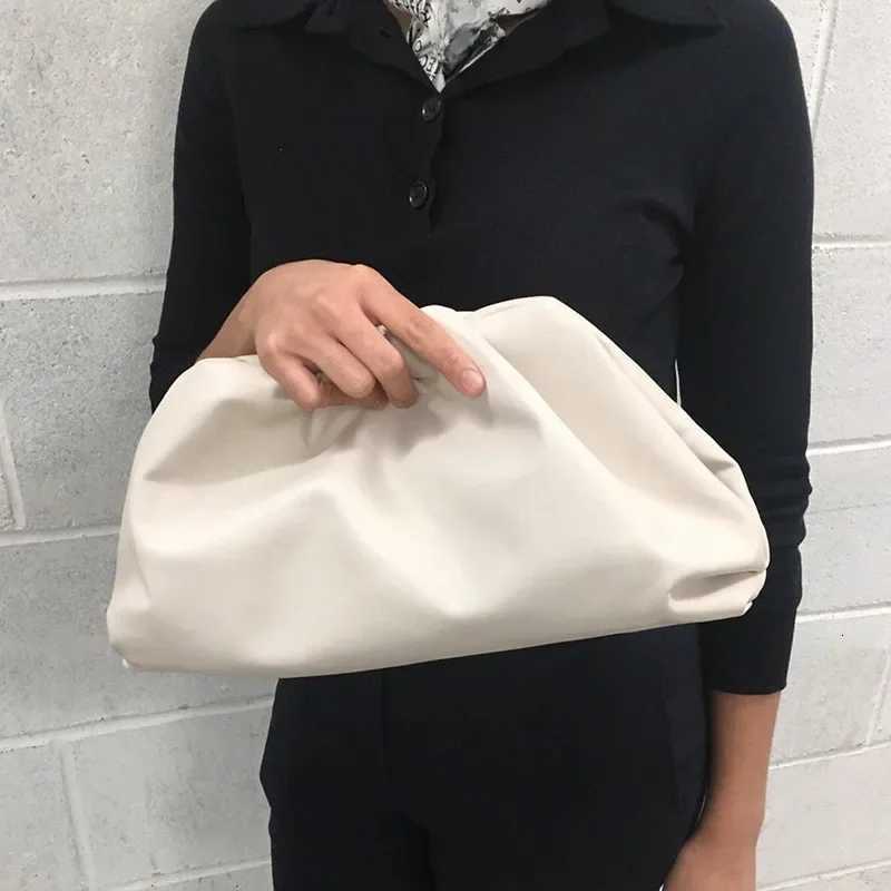 New Cloud Pattern Soft Cow Leather Womens Shoulder Bag Single Handle Handbag C260327