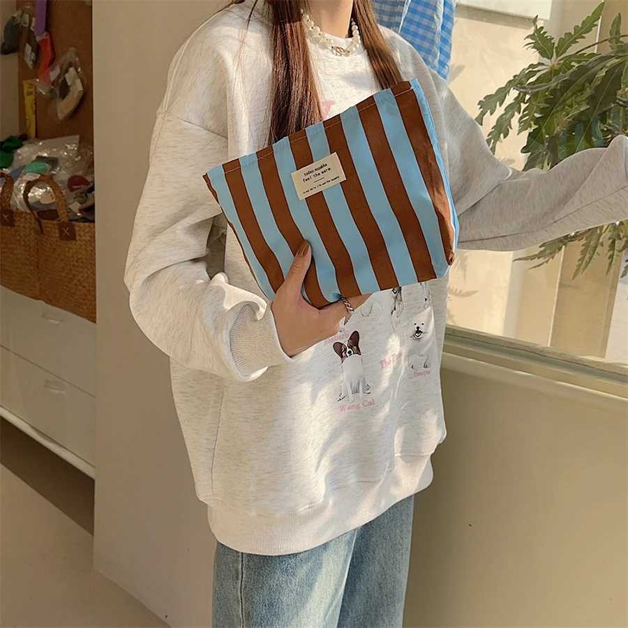 Contrast Color Womens Stripe Storage Bags Cute Large Capacity Female Cosmetic Bag Makeup Case Canvas Clutch Purse Handbags D260328