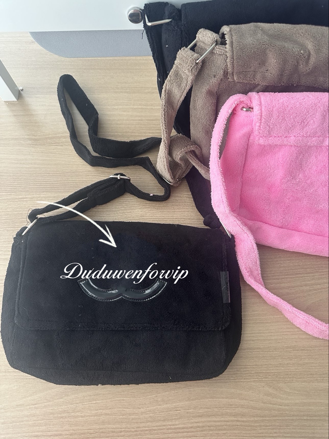 4 color Opiton 29X20X7CM Fashion Storage case with chain Shoulder Bag C Plush bag classical Organization Upgrade vershion compliments gift