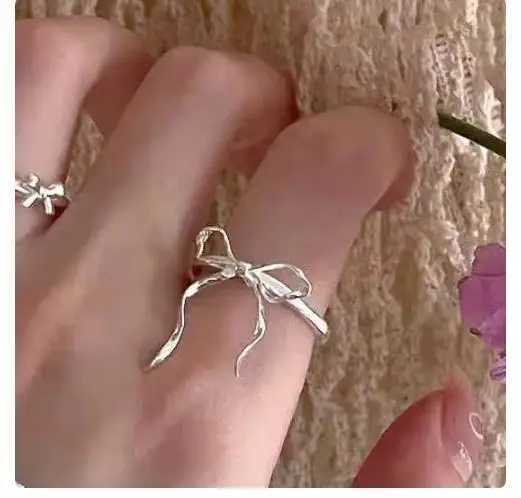 Romantic Lovely Silver Color Bow Tie Ribbon Rings for Women Exquisite Fashion Geometric Lines Open Finger Ring Jewelry Gift H260328