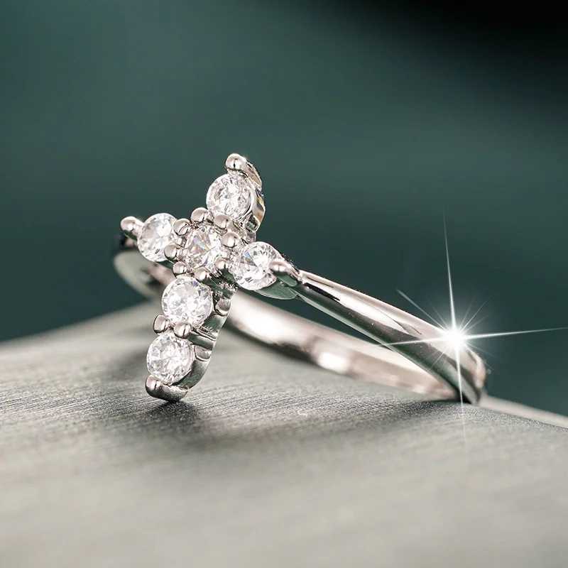 CAOSHI Minimalist Cubic Zirconia Cross Design Rings for Women Versatile Silver Color Party Accessories Timeless Styling Jewelry H260328