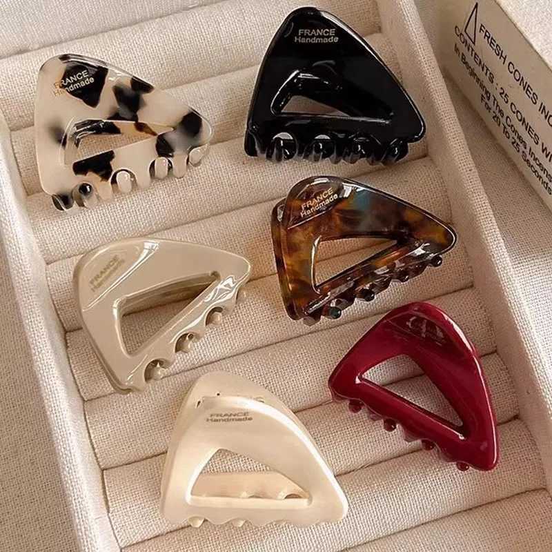 French Style Triangle Acetate Small Hair Claw For Women Girl Sweet Hair Ornament Mini Claw Clip Hairpin Hair Clip Hair Accessory H260328