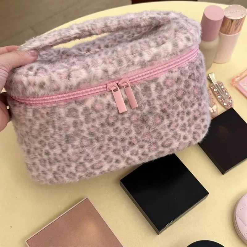 Ladies Cosmetic Bag Plush Leopard Cute Kawaii Makeup Bag Fashion Hand-held Large Capacity Multifunctional Storage Bag Pouch D260328