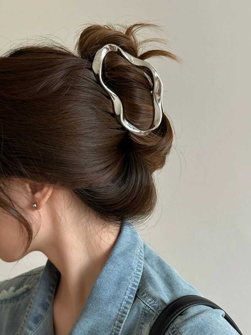 11cm Alloy Cloud Hair Claw For Women Temperament Shark Clip Crabs Golden Sliver Fashion Hairpin Claw Crab Headwear Accessories H260328