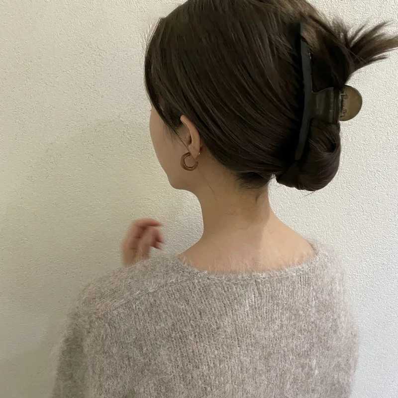 Avocado tawny Hairpin Simple line Penetrating large hair grab Shark clip Temperament female hairpin hair accessories Hair Claws H260328