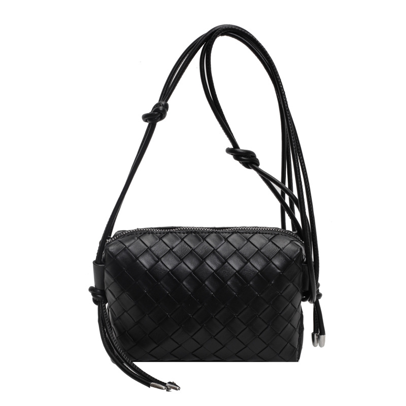 2026 new handbag, fashionable, simple, chic, single shoulder luxury handbag, niche design, women's woven bag, fashionable shopping, commuting cro