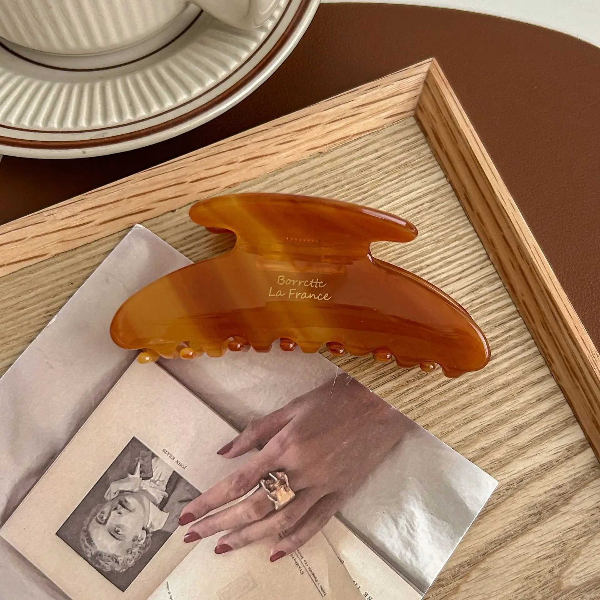 1Pcs of Hairpins High-end Korean Style Medium Shark Clip for Hair and Back of Head Girls and Ladies New Products H260328