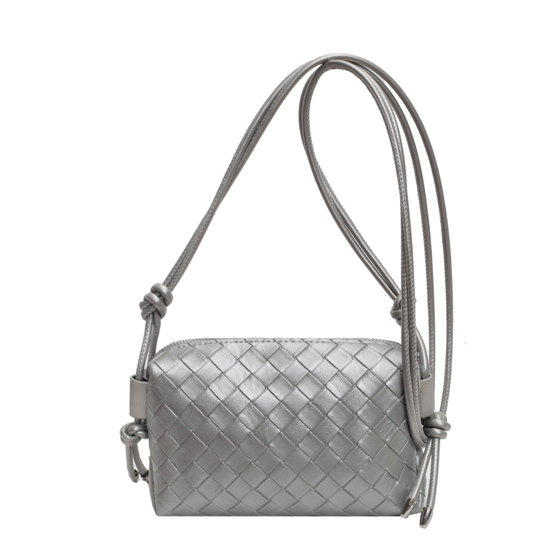 2026 new handbag, fashionable, simple, chic, single shoulder luxury handbag, niche design, women's woven bag, fashionable shopping, commuting cro