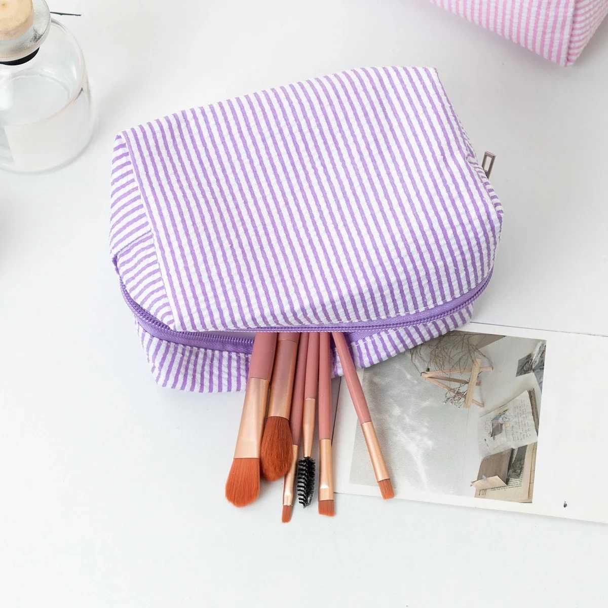 Striped Makeup Bags for Women Pink Purple Cosmetic Organizer Zipper Pouch Travel Storage Bag D260328