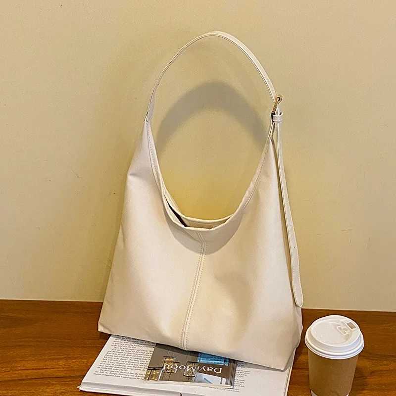 Retro commuter texture shoulder bag women 2025 popular Korean version temperament underarm bag tote bag fashion women C260327