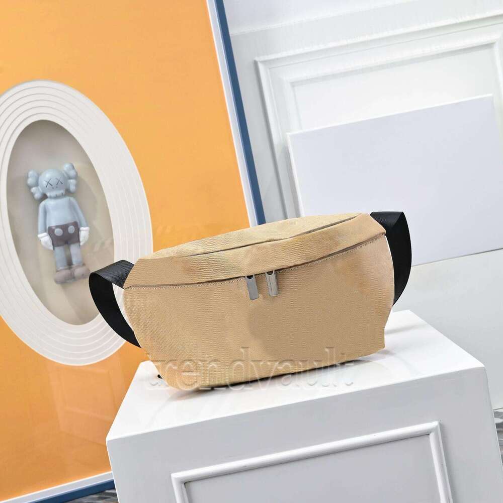 Bum Bags Luxury Bag Vintage Classic Plaid Waist Bag Luxury Leather Large Capacity Chest Bags Fashion Single Shoulder Bag Fashion Outdoor Leisure Unisex Belt Bag